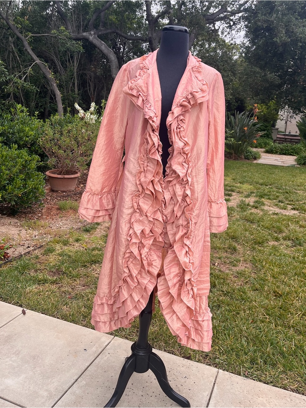 Cordelia vintage ruffled duster coat - size M
